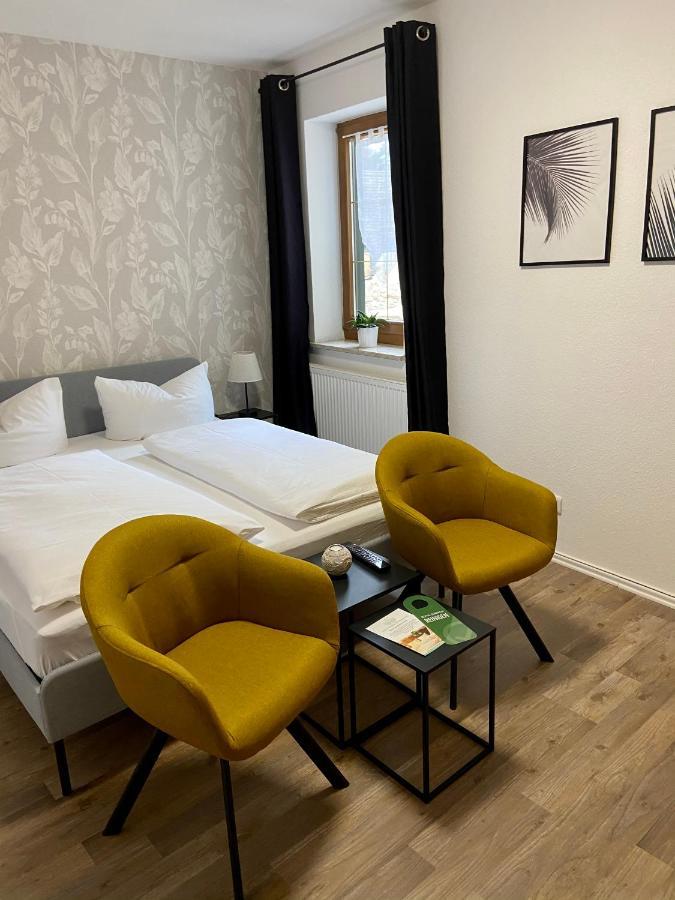 Hotel Garni Zum Rebstock Наумбург Екстер'єр фото