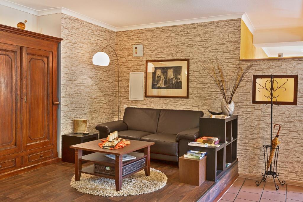 Hotel Garni Zum Rebstock Наумбург Номер фото